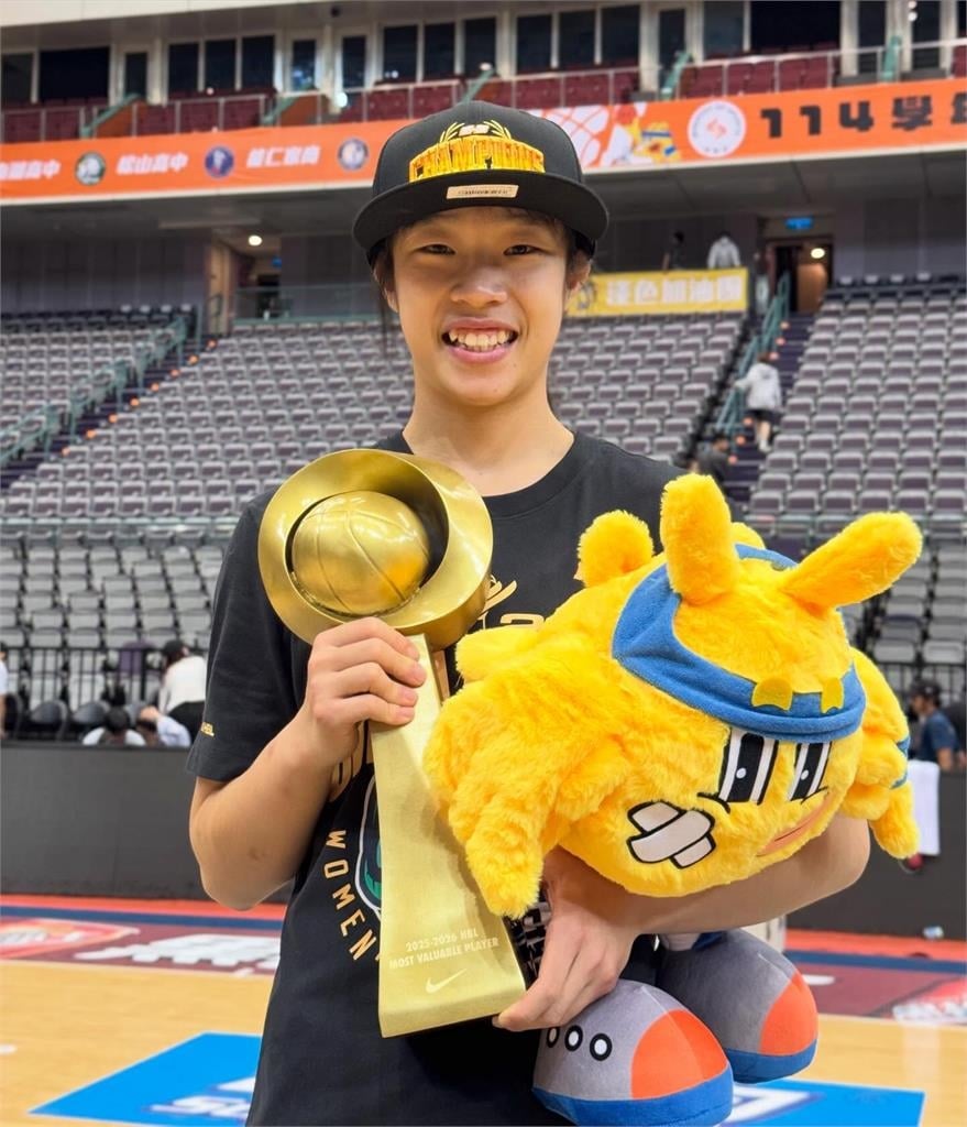 HBL(影)/平凡的人要一起成就不平凡的事!陽明隊長蘇衡中場激勵下半場逆轉