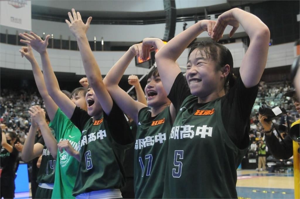 HBL(影)/平凡的人要一起成就不平凡的事!陽明隊長蘇衡中場激勵下半場逆轉