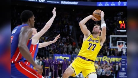 NBA(影)／「盧卡魔法」失靈！最後一擊失手湖人3分不敵活塞中止9連勝