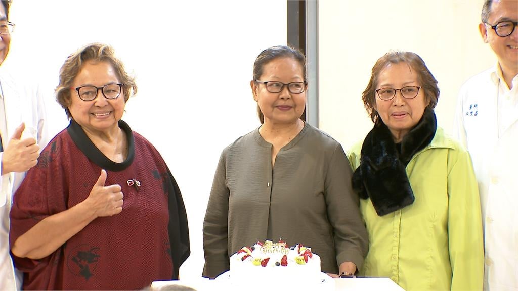 馬偕團隊助「首例帛琉患者」活體肝臟移植　兒捐肝救母歷經12小時完成手術