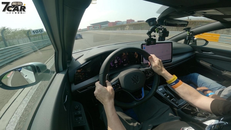 從金卡納到全賽道！體驗 R 車系動態實力　2026 Volkswagen 性能馳騁嘉年華賽道直擊