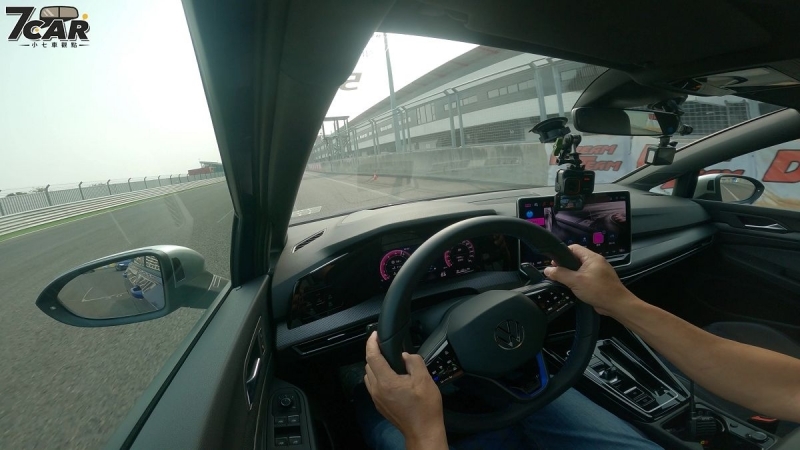 從金卡納到全賽道！體驗 R 車系動態實力　2026 Volkswagen 性能馳騁嘉年華賽道直擊
