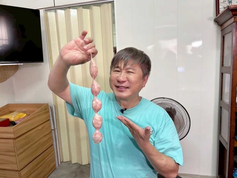 胡瓜手上除了電視節目外，還將YT頻道《下面一位》經營得有聲有色。（圖／下面一位提供）