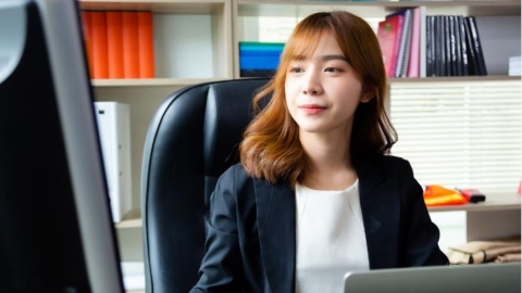 長時間待在冷氣房，肌膚正在悄悄流失水分？