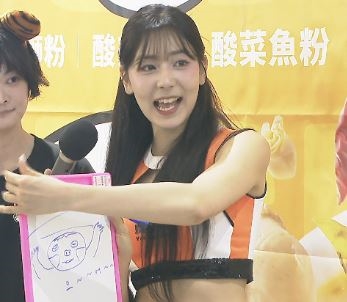 「釜山女帝」睦那京現身南港　大跳超萌「泡麵舞」粉絲嗨翻