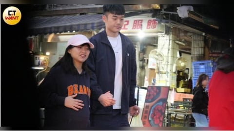 臨盆前放風2／王齊麟與十元交往兩年修成正果　兒子RALLY「龍抬頭」報到