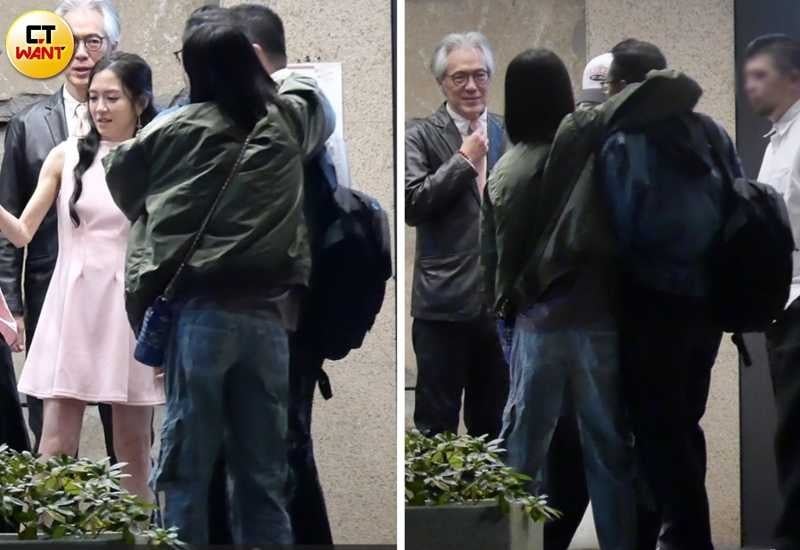 在與楊千霈、樊光耀告別時，Ariel對男子一下勾脖一下貼背。（圖／本刊攝影組）