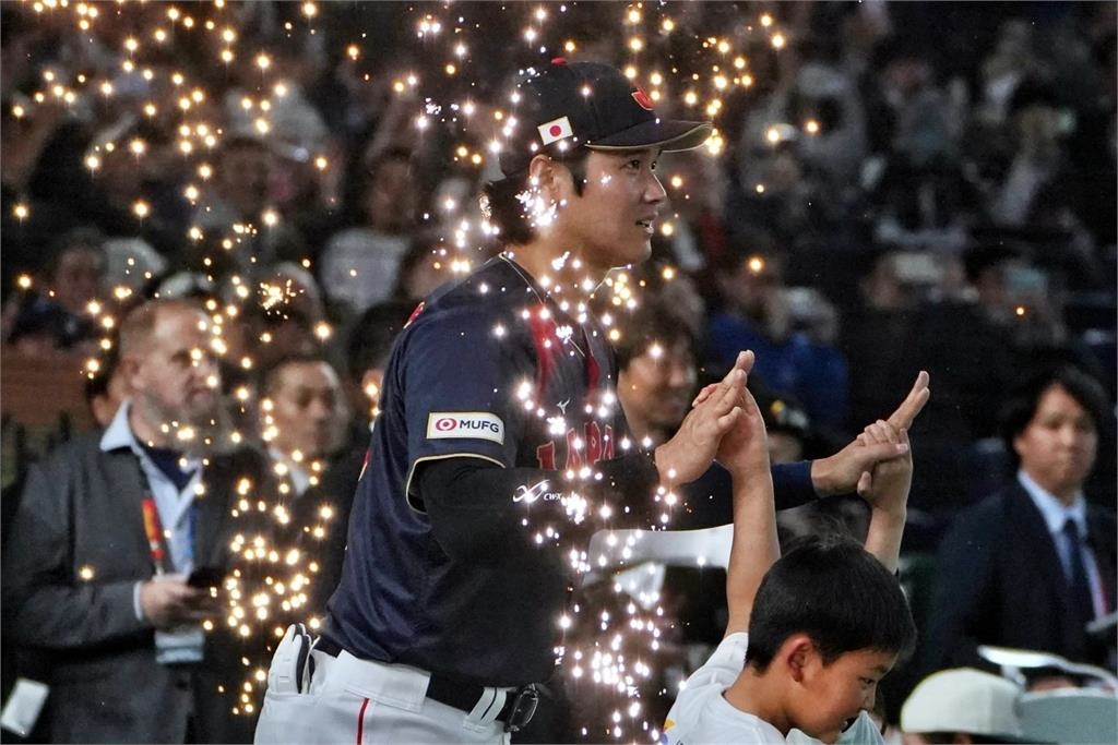 LA新地標！大谷翔平躍12層樓飯店壁畫　辜仲立耗時2年打造、搭吊車搶先看