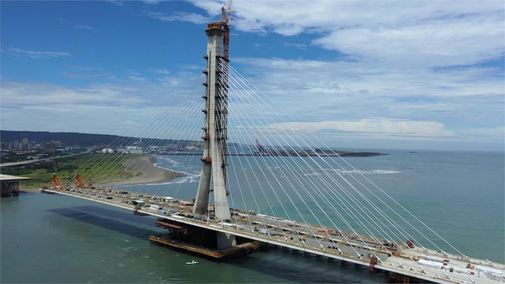 侯友宜"十天訪澳行"結束 交流大巨蛋建設.跨河煙火施放