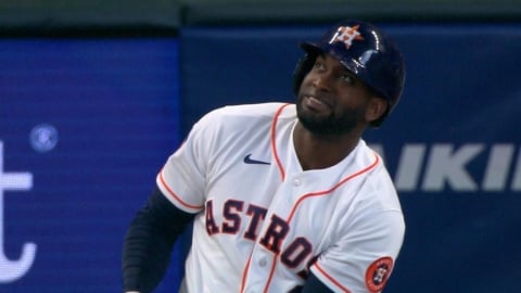 MLB(影)／被屋頂沒收全壘打？太空人巨砲轟太猛無奈反遭自家球場欺負