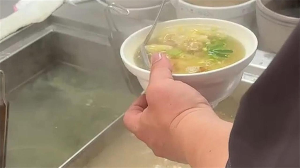外食族愛喝湯竟然是肥胖元兇?營養師揭隱藏地雷:恐喝下整碗油與鹽