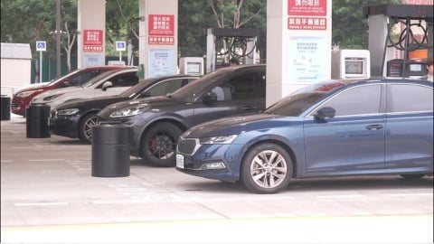 又漲價! 汽柴油明日漲1.7和1.5元 賣場加油站大排長龍