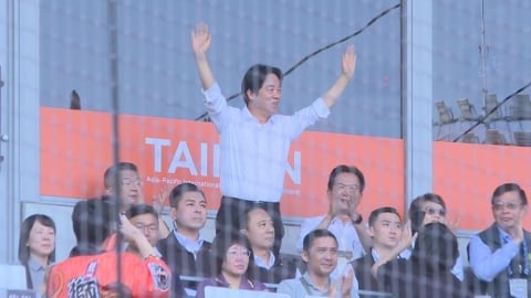 逾2.3萬人！中職亞太主球場開幕戰創紀錄　「獅迷」賴清德現身