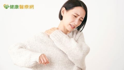 更年期後下巴痛、肩膀痛?醫示警:心骨雙重危機要警覺