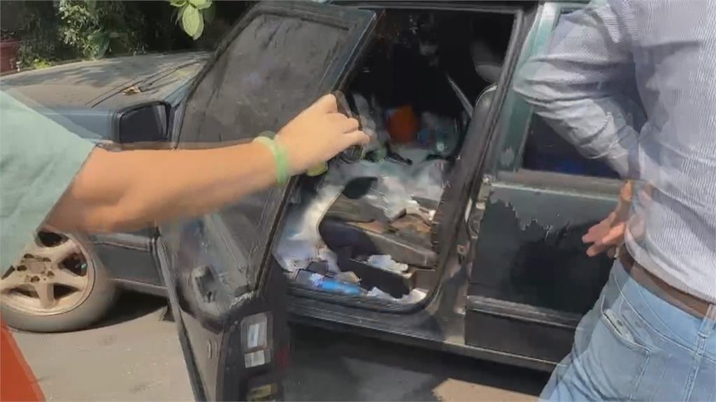 無力返家!吃喝拉撒全在車上 屏東獨居老翁睡"垃圾車」十餘日求生