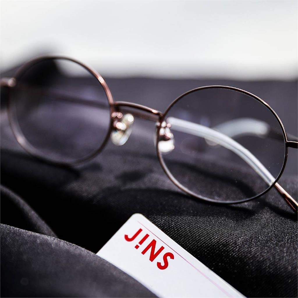JINS同款鏡片「台日價差1萬2」挨轟！業者「4點聲明」揭背後原因