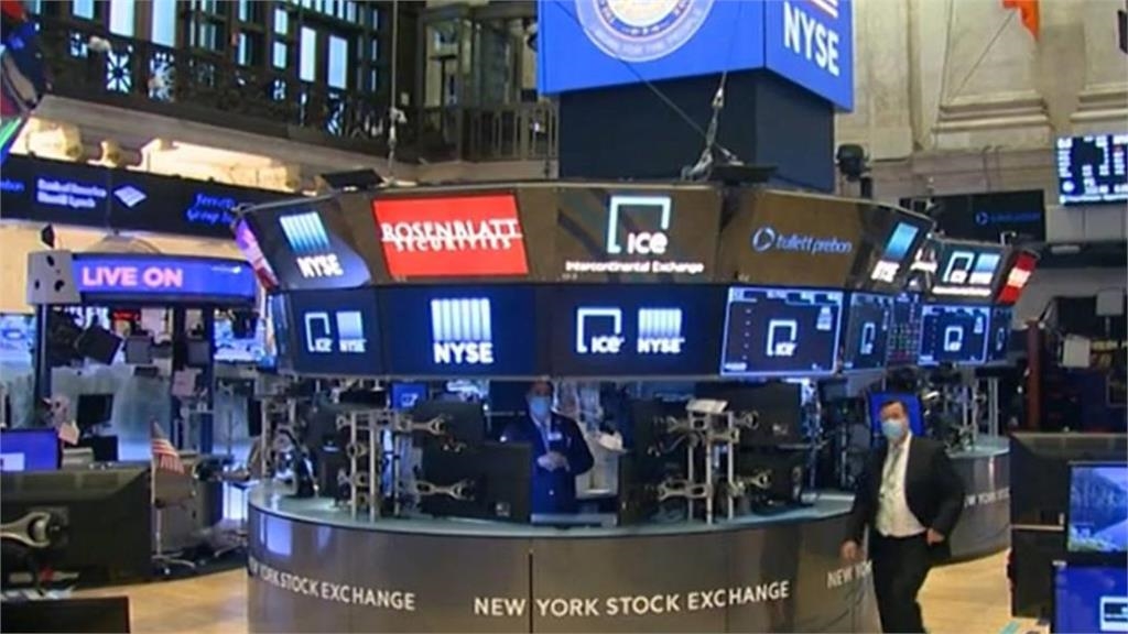 她27歲爆倉「負債75萬」躺地哭！正妹網紅「靠3招」翻身每月爽領4.5萬息