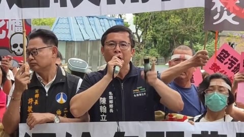 再撒茶葉抗議！　南投焚化爐環評「設攔截網」仍擋不住怒火