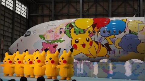 可愛爆擊！華航發表第2架「皮卡丘彩繪機」　13隻神奇寶貝陪你翱翔天際