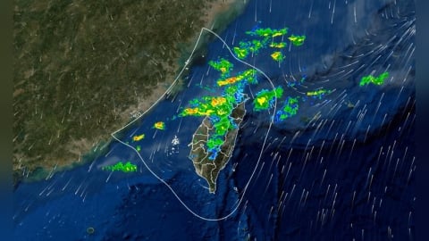 強對流灑雨半個台灣「紫紅一片」!專家揭清明連假「雨最大」時間曝光