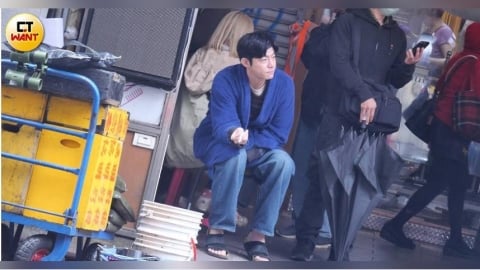 車頂上的駕駛1/王柏傑酒駕吊照「新片竟演小黃運將」!劇組使出秘密武器奇景直擊