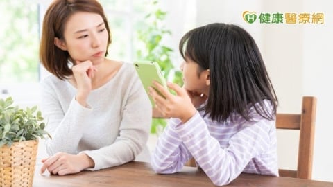 孩子不改、父母更火大？專家揭「不合理期待」才是衝突根源