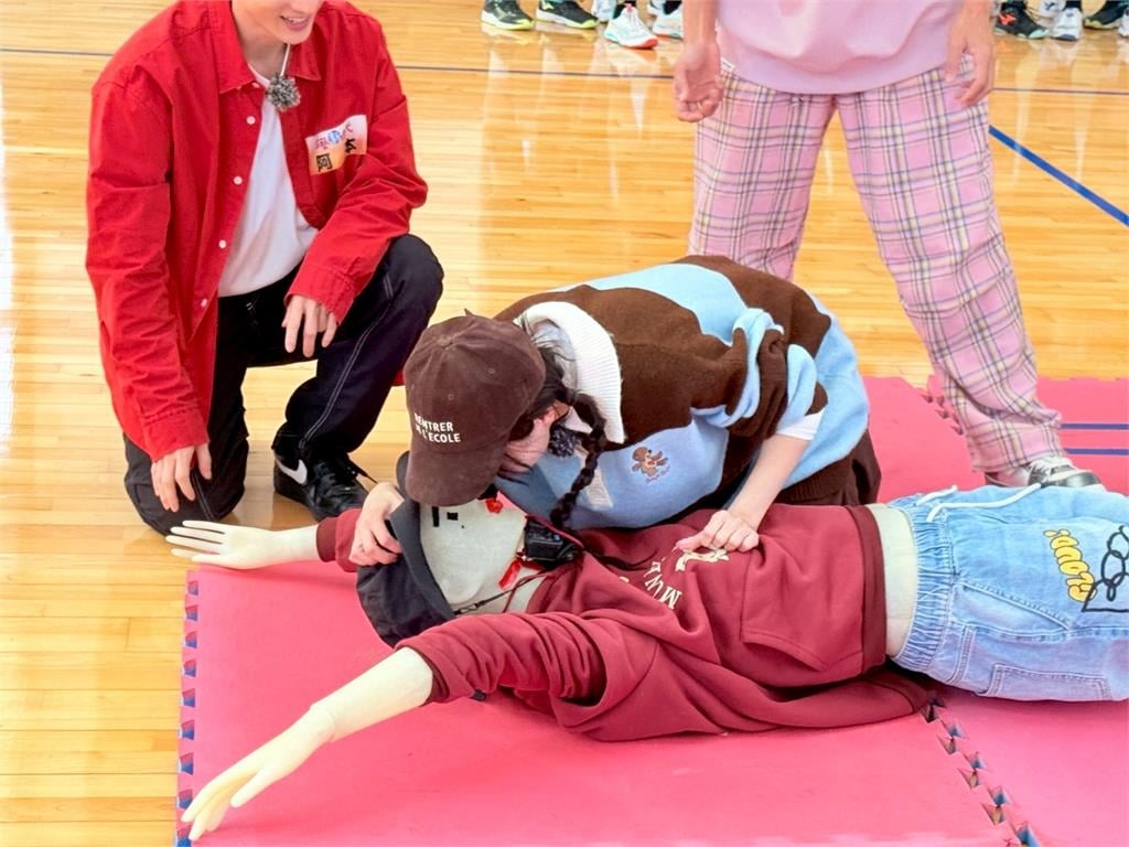 《綜藝新時代》阿本爬巨大味噌桶！阿翔掌握球隊、籃籃被排球狂擊中尖叫