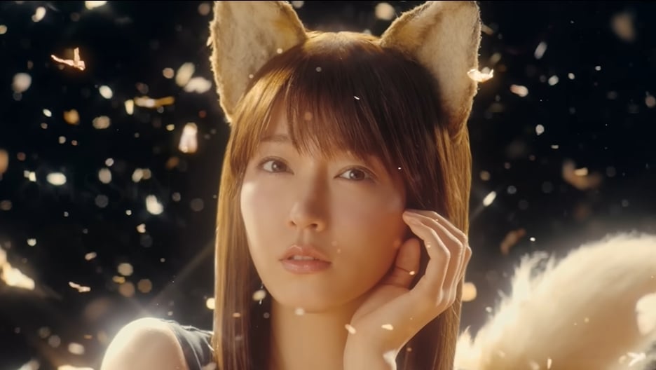 吉岡里帆時隔4年回歸太犯規！化身「狐狸精」性感放電30秒...網淪陷：女神回來了