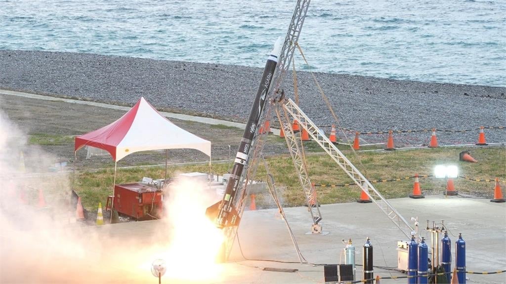 陽明交大太空所師生　把火箭送上天空！ 
