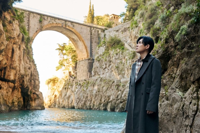 周渝民遠赴義大利南部拍攝MV。（圖／相信音樂提供）