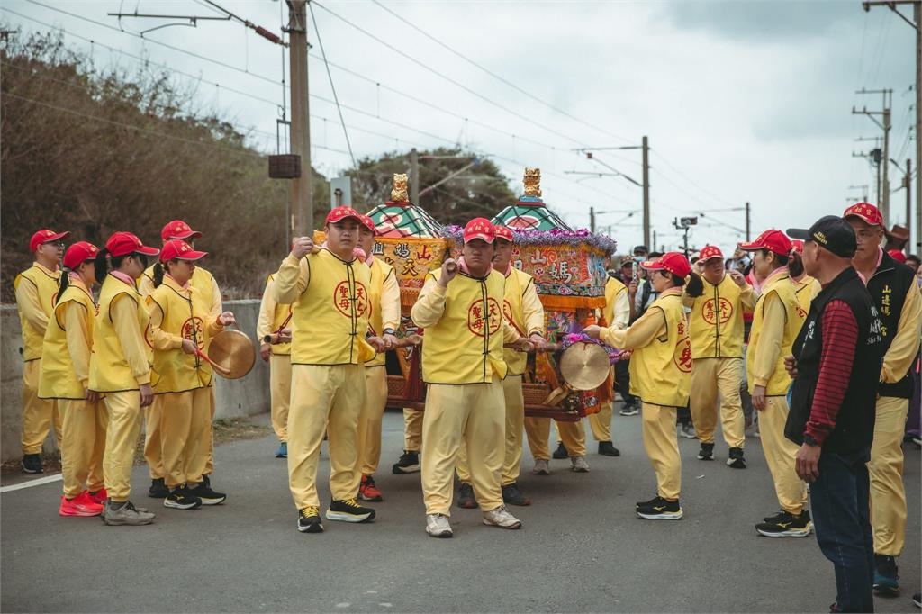 白沙屯進香突變「3尊媽祖同行」內幕曝光！拱天宮幹事喊「山邊媽不知珍惜」信眾炸鍋