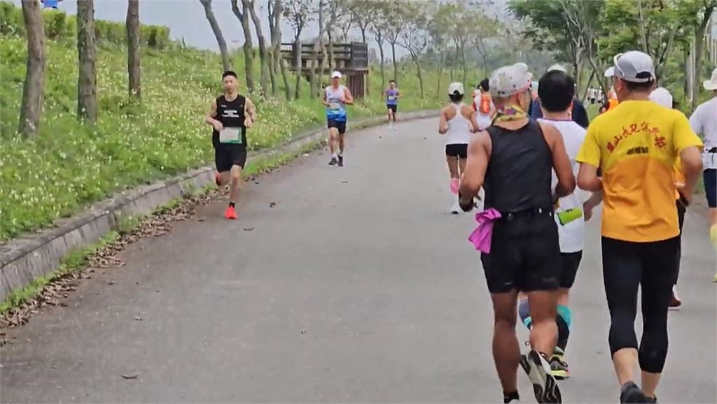 快新聞／「愛在光復」召鏟子超人！公益路跑重返災區　跑出重生希望