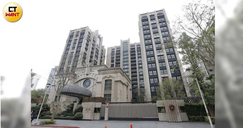 「皇翔御琚」因皇翔總經理廖宇祥買下1、2樓戶，總價約8.4億元，成為去年的總價冠軍。（圖／黃耀徵攝）