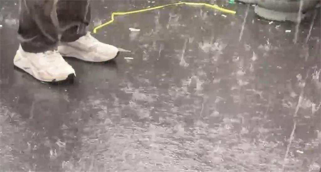 快新聞／鋒面強襲！14縣市豪大雨特報　苗栗、嘉義受災情況曝光