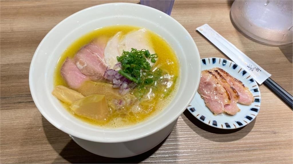 愛吃「這7種食物」恐將你送入洗腎預備班　營養師曝這碗麵根本是高鈉炸彈