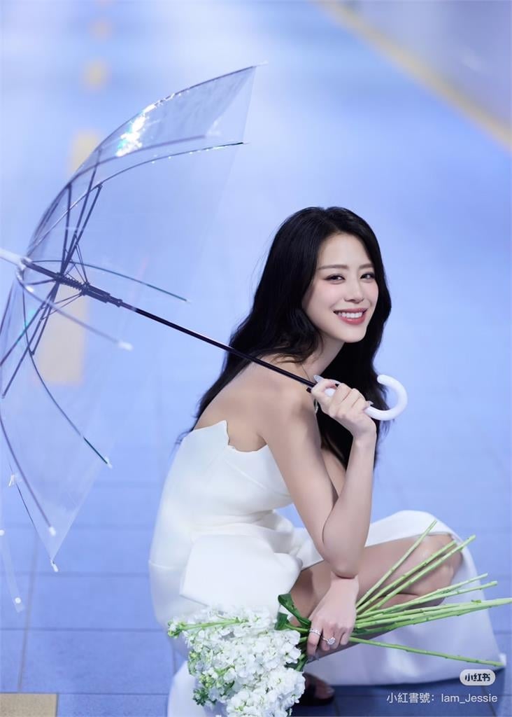 《最長的電影》MV女主角「受封J女郎」 江語晨《浪姐7》走音翻車掀議