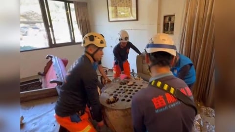 苗栗疑清淤不力釀水患! 高價古董泡爛泥 鍾東錦勘災