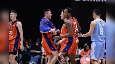 PLG(影)／領航猿第四節演出大逆轉！99:87擊敗勇士例行賽封王