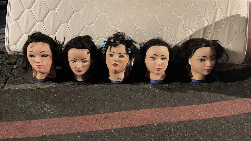 新北街頭驚見「5顆人頭」死盯!仔細一看全在笑…真相曝光網喊:像命案現場