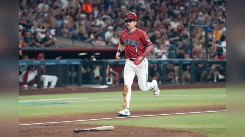 MLB(影)／「卡仔」猛打賞手感火燙！率隊延長賽險勝緊追「宇宙躲」道奇