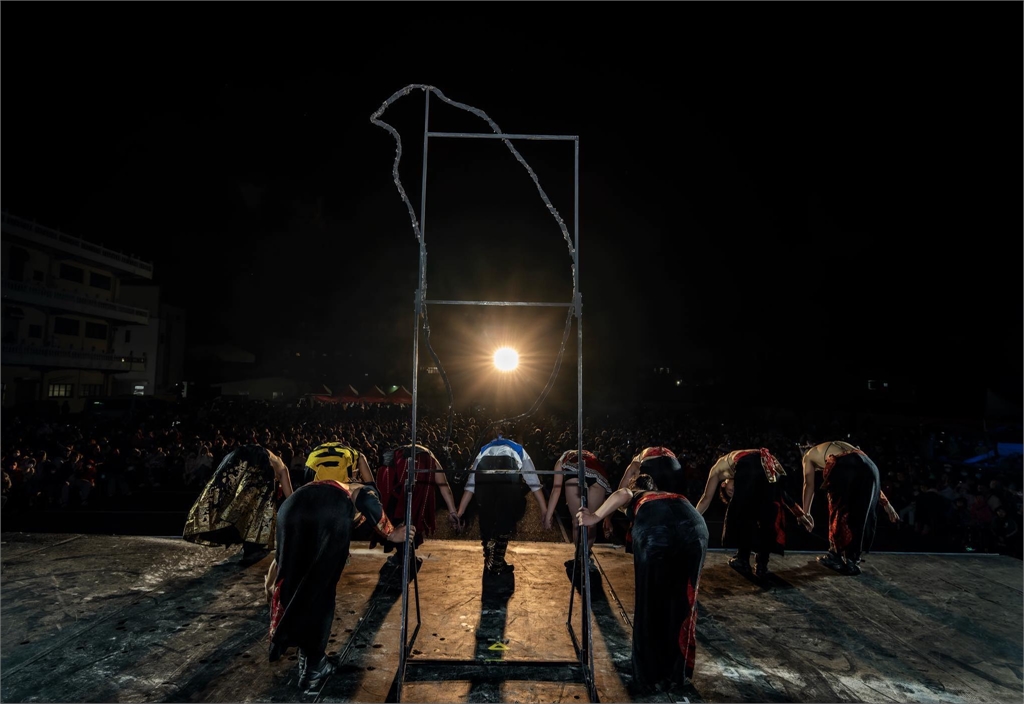 火舞演出起火女舞者送醫傷勢曝光　桃園市府挨轟活動安全沒把關