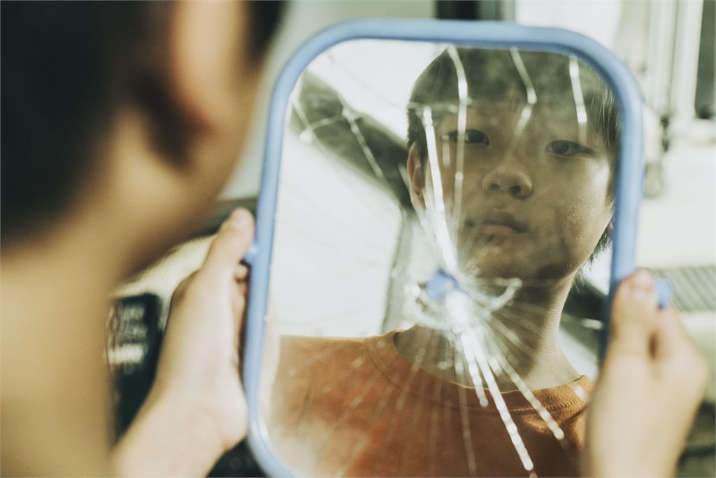 曾敬驊淪詐騙集團、洪君昊遭霸凌崩潰  《失樂園》三視角交織直問「誰是惡魔？」