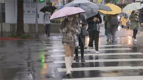 鋒面接近「中部以北防雷陣雨」!東北季風增強北部將轉涼