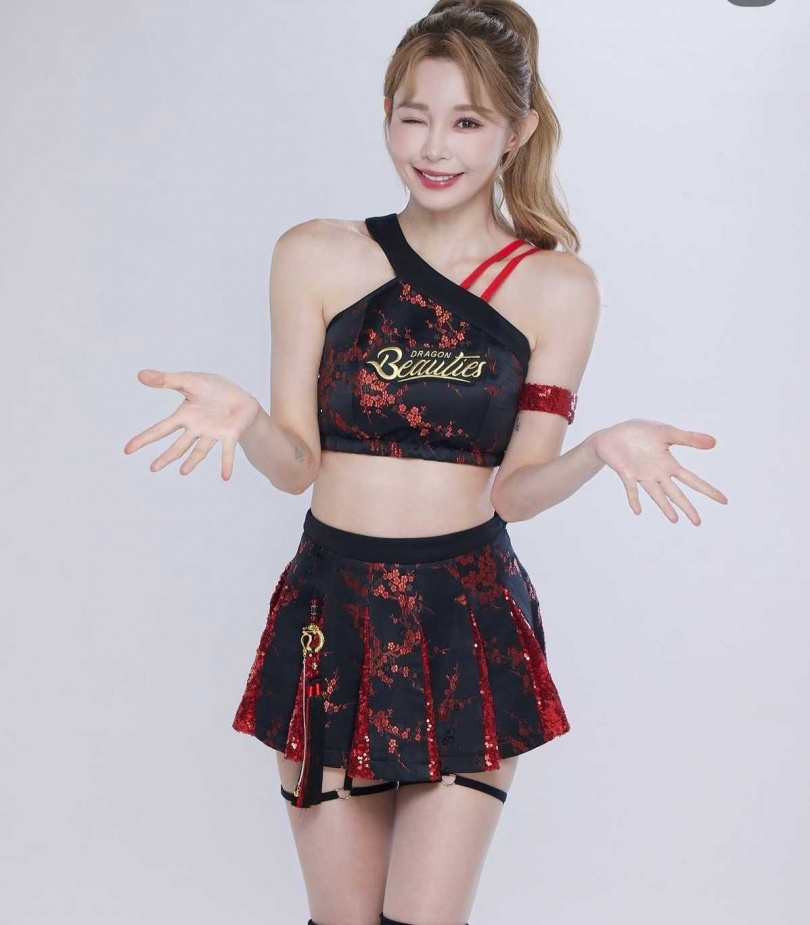 Yuri曾誤傳與前男友的親密影片。(圖/翻攝自Yuri IG)