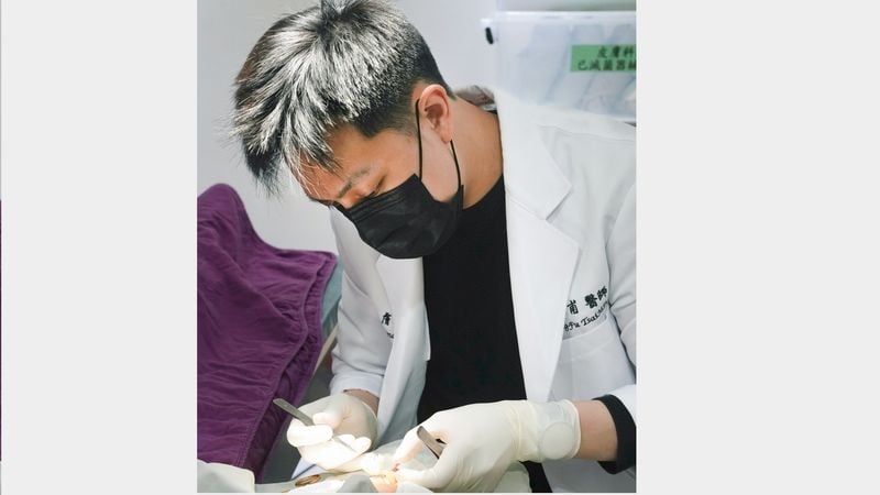 指甲不平整、直條紋現蹤？醫揭「甲下腫瘤警訊」