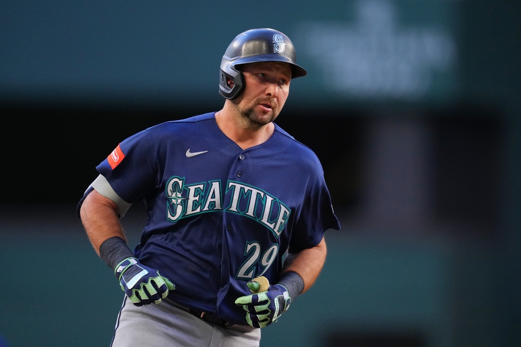 MLB(影)／勞雷結束全壘打荒！纏鬥12球終於從「地瓜」手中敲出本季第一轟