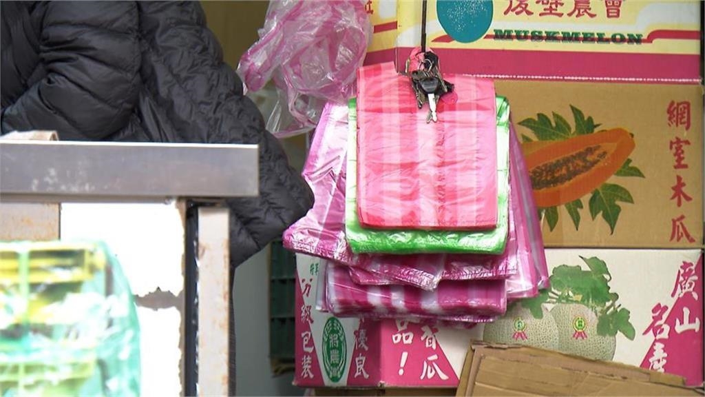 快新聞／塑膠袋之亂！家樂福也祭限購令　耐熱袋、垃圾袋每人限買1組