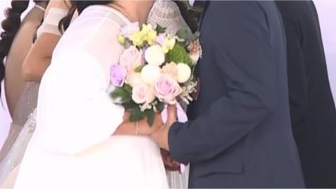 赴泰參加婚禮竟成「大型社死現場」他「異類穿著」網戰翻:台灣綠葉哲學!