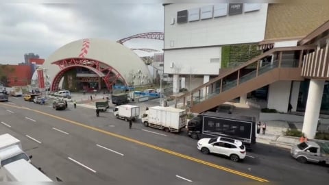 台中漢神百貨未開幕就塞車　進貨貨車大排長龍「癱瘓交通」