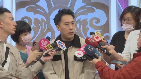 余祥銓240萬特斯拉違停遭噴！搖下車窗「與路人爆衝突」李亞萍急發聲護兒